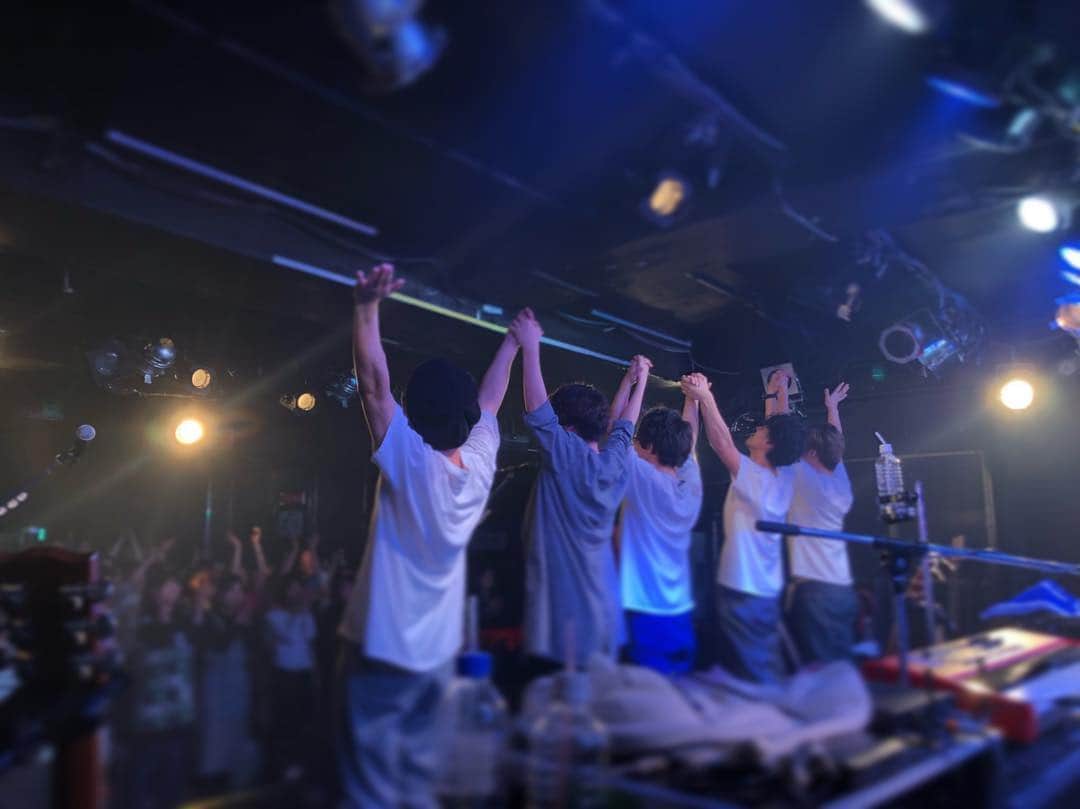 因幡始さんのインスタグラム写真 - (因幡始Instagram)「ツアー44本目、岡山公演終了！ #wacci #wacci47都道府県ツアー #群青リフレイン #soldout」3月22日 0時55分 - wacci_key_hajime