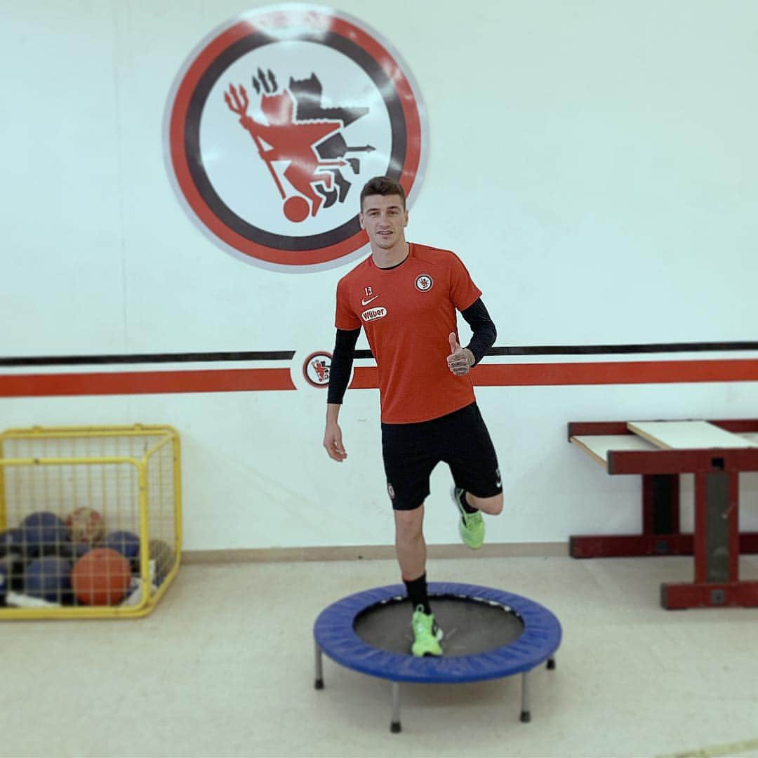 ミケーレ・カンポレーゼのインスタグラム：「Gym training ⚽️ 💪 #training#nike#Foggiacalcio#allenamento#football#smile#Foggia#instagood#instatraining#stadiopinozaccheria#Mikecampo31#picoftheday」