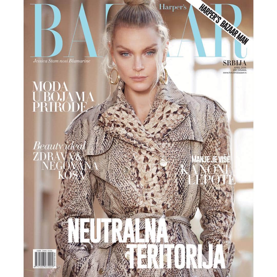 ジェシカ・スタムのインスタグラム：「Neutral Territory by @HarpersBazaarSerbia April 2019  Fashion Stylist: @DaVianLain  Photographer: @GregSwalesArt  Hair: @AndrewFitzsimons  Makeup: @MiyakeMakeup  Manicurist: @JordannAguon  Producer: @IlariaNiccolini」