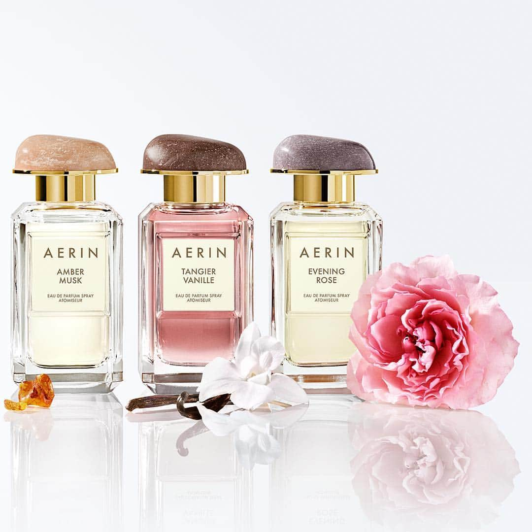 エスティローダーさんのインスタグラム写真 - (エスティローダーInstagram)「Celebrate #NationalFragranceDay with #AERINBeauty! We invite you to explore the exquisitely feminine @aerin #Fragrance collection. Find the #scent that's perfect for you with our fragrance finder (link in bio). #FragranceDay #PerfumeCollection」3月22日 1時54分 - esteelauder