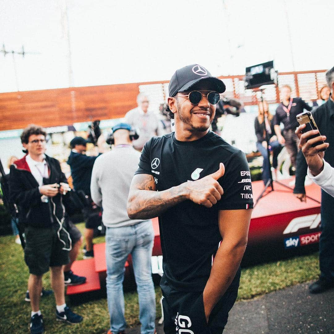 ルイス・ハミルトンさんのインスタグラム写真 - (ルイス・ハミルトンInstagram)「🤓 📸 @13thwitness」3月22日 2時04分 - lewishamilton