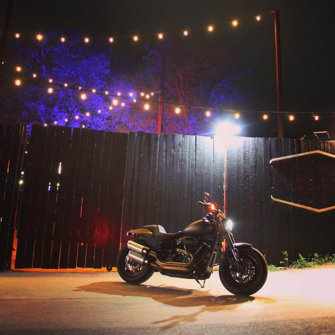Harley-Davidsonさんのインスタグラム写真 - (Harley-DavidsonInstagram)「#TBT to the @BrooklynBowl Family Reunion where music and motorcycles stole the show. 🤘🎵 📷 @olkerphoto  #HarleyDavidson #BrooklynBowl #FindYourFreedom」3月22日 2時00分 - harleydavidson
