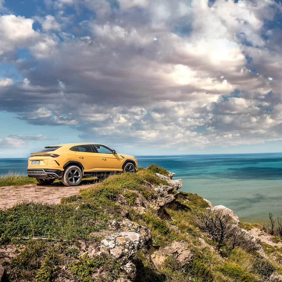 のインスタグラム：「Every road is an opportunity to have a great view. Lamborghini Urus and its ANIMA Selector TERRA mode are the only things you need to best enjoy off-road trails, such as the ones of Portugal.  #Lamborghini #Urus #SinceWeMadeItPossible #EmotionsInMotion #Portugal」