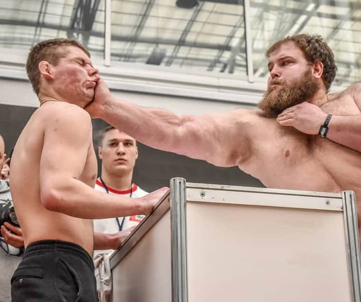 VICEさんのインスタグラム写真 - (VICEInstagram)「The Male Slapping Championship was held over the weekend according to Russia media, and the videos are some sights to behold. 👏 👏 Watch a video of competitive slappers doing their thing—arguably the world's greatest sport—at the link in bio, via @vicecanada. 📸  via Dmitry Kotov.」3月22日 2時00分 - vice