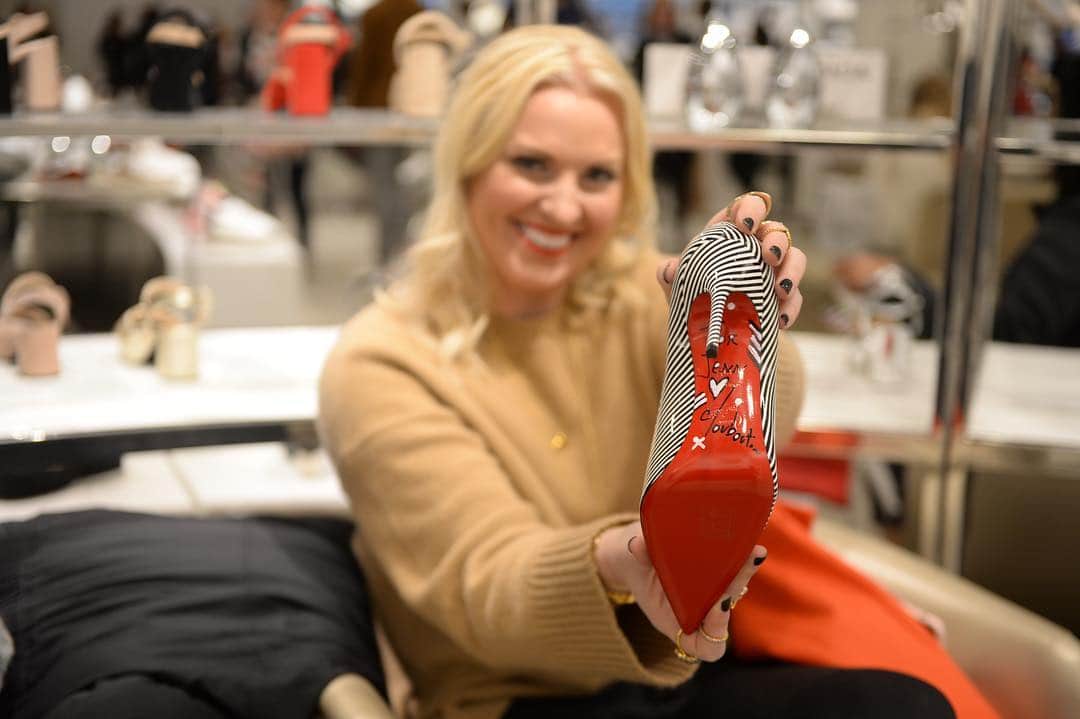Nordstromさんのインスタグラム写真 - (NordstromInstagram)「From Paris to Nordstrom with ❤️. Thank you @louboutinworld for an amazing week & to our fabulous customers for helping us welcome this iconic designer to each of your cities! #nordstromtopanga #nordstromnashville #nordstromchi  #christianlouboutin」3月22日 11時35分 - nordstrom