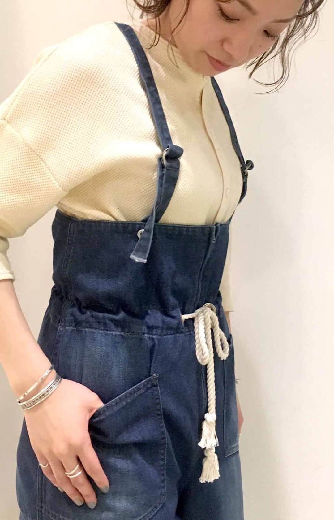 のインスタグラム：「Johnbull Private labo なんば店の村瀬がご紹介！  身長 163cm  先行予約から大人気の新作デニムアイテムのサスペンダーデニムロープマリンパンツをご紹介！  3/1〜3/31の期間、SPRING COORDINATE FAIRを開催しておます！全国のスタッフより春のオススメアイテムをご紹介いたしますので是非チェックしてください。 ＃johnbull #johnbullprivatelabo #2019ss」