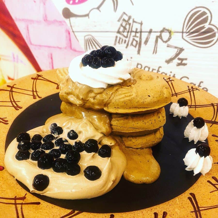 里井真由美のグルメインスタ