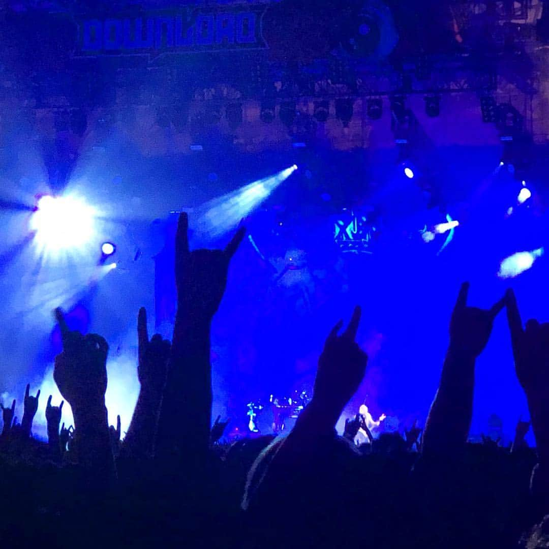 vo_coさんのインスタグラム写真 - (vo_coInstagram)「🤘🏻 『DOWNLOAD JAPAN 2019』 色々と思うところはあったけど、SLAYERの最後のワールドツアーの1公演に参加できたことに尽きるかな 終演後に感極まって立ち尽くし、拙い日本語で最後のメッセージを伝えてくれたトム・アラヤ見たら泣きそうになった… うん、迷ったけど観に行ってよかったわ #downloadjapan  #downloadjapan2019  #downloadfestival  #SLAYER #ANTHRAX #JUDASPRIEST #番外編メタル活動」3月22日 11時54分 - vo_co