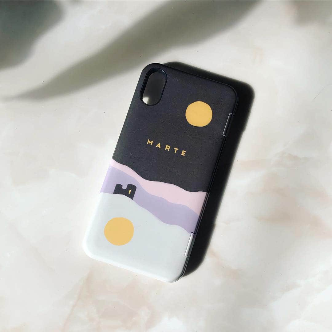 野村仁美さんのインスタグラム写真 - (野村仁美Instagram)「そしてiPhone Case新しくしたよ。旅したくなるよ。」3月22日 12時11分 - hitominomura