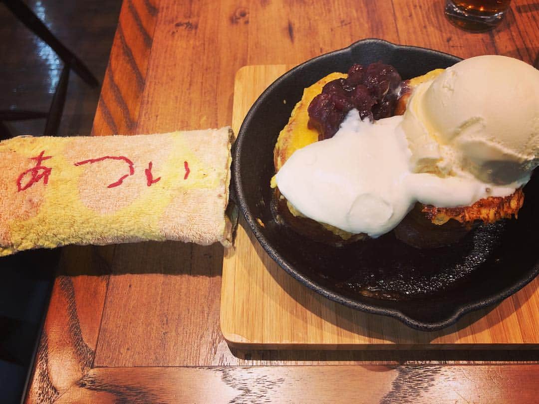倉田雅世さんのインスタグラム写真 - (倉田雅世Instagram)「先日のおやつ。 鉄板フレンチトースト。 鉄板の取っ手に「あつい」って書いてある。」3月22日 12時59分 - kuralamune