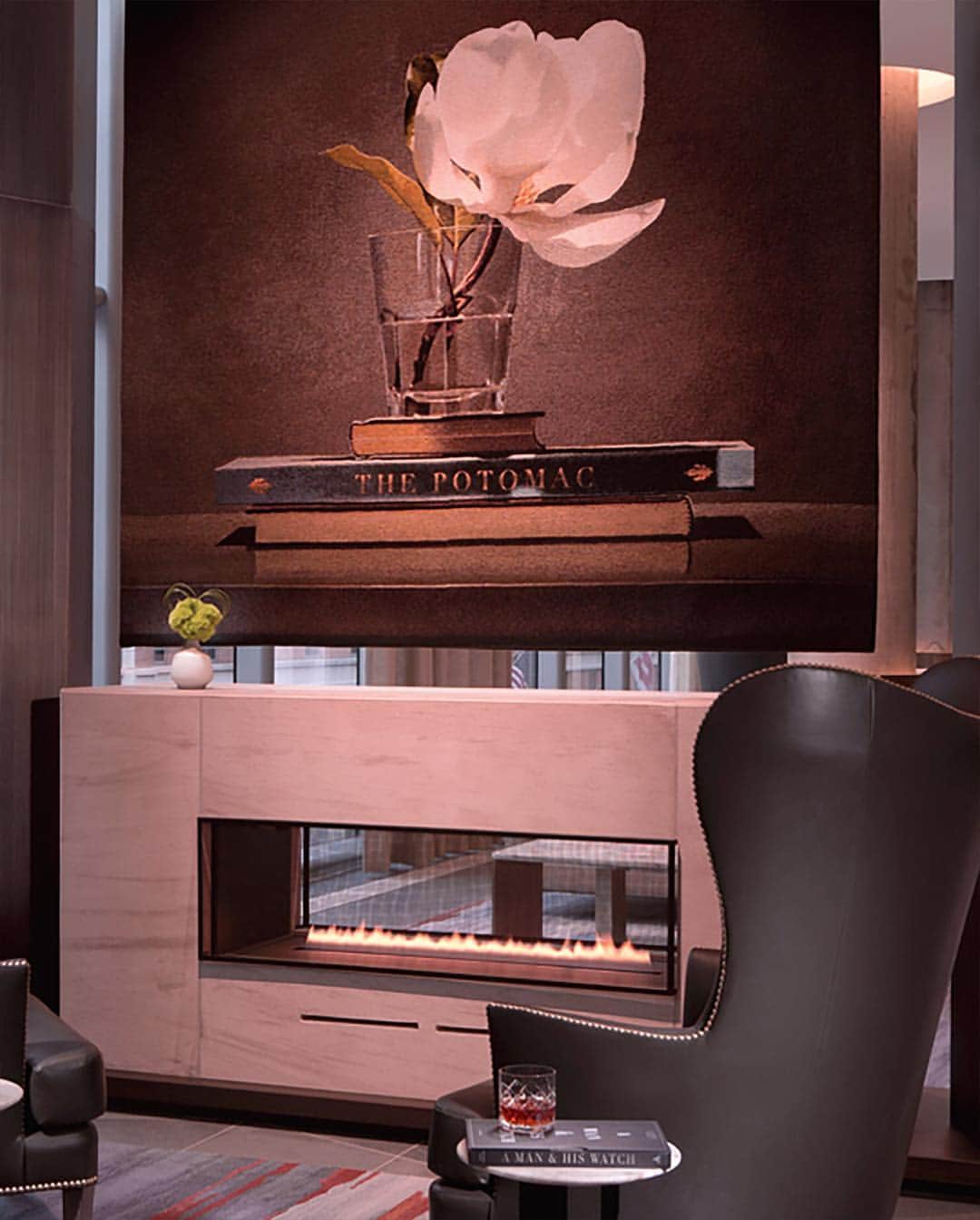 Conrad Hotelsのインスタグラム：「The highly-anticipated @conradwashingtondc has finally opened at CityCenterDC! Conrad Washington, DC offers a soaring atrium, signature dining at Estuary by the award-winning Voltaggio Brothers, and panoramic views at Summit, our champagne garden and rooftop lounge. #StayInspired」