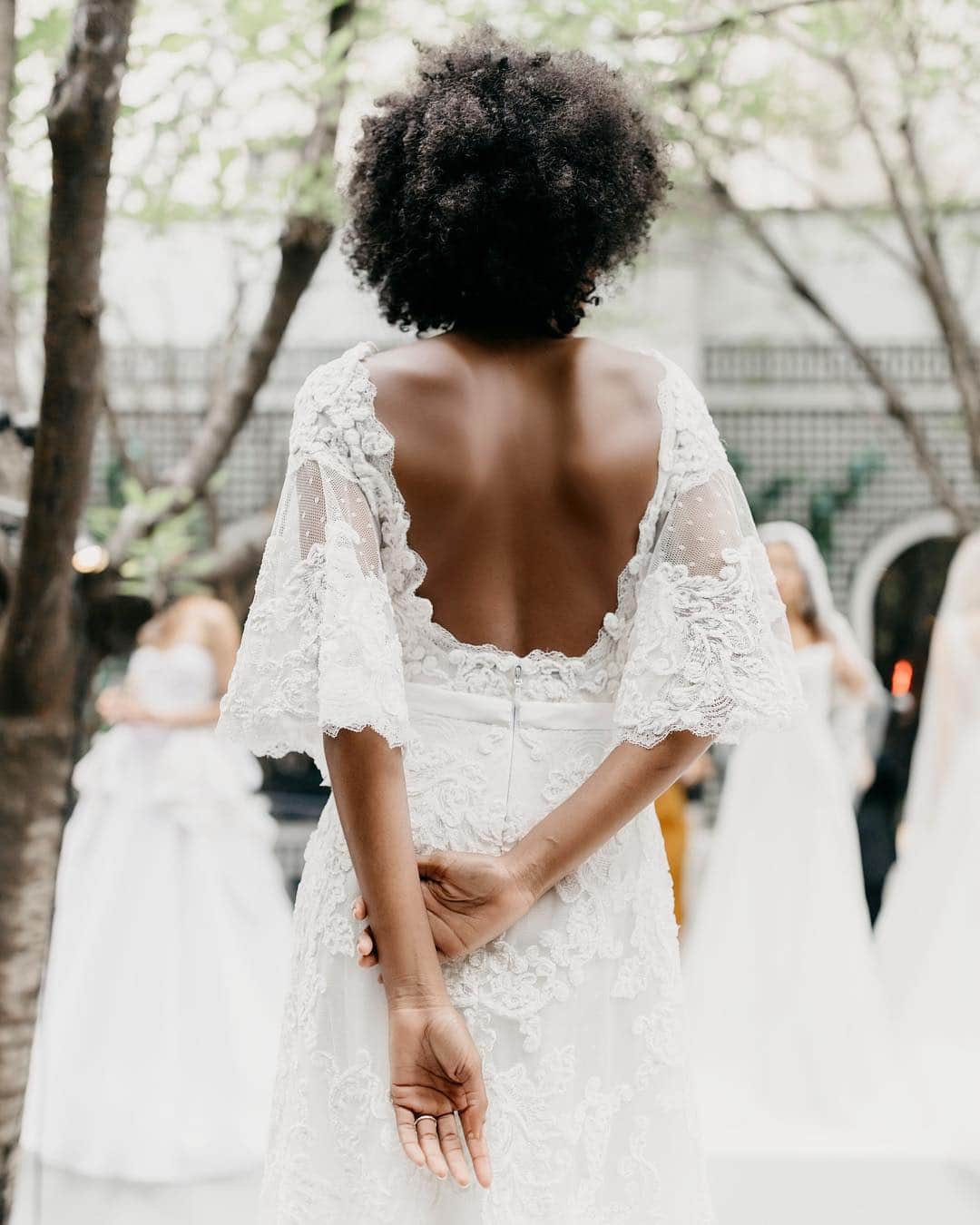 のインスタグラム：「The reveal of the Spring/Summer 2020 Marchesa Bridal collection at Valmont Barcelona Bridal Fashion Week is only 5 weeks away. Photo by @adriana.r.miranda. #marchesa #marchesabridal @vbbfw」