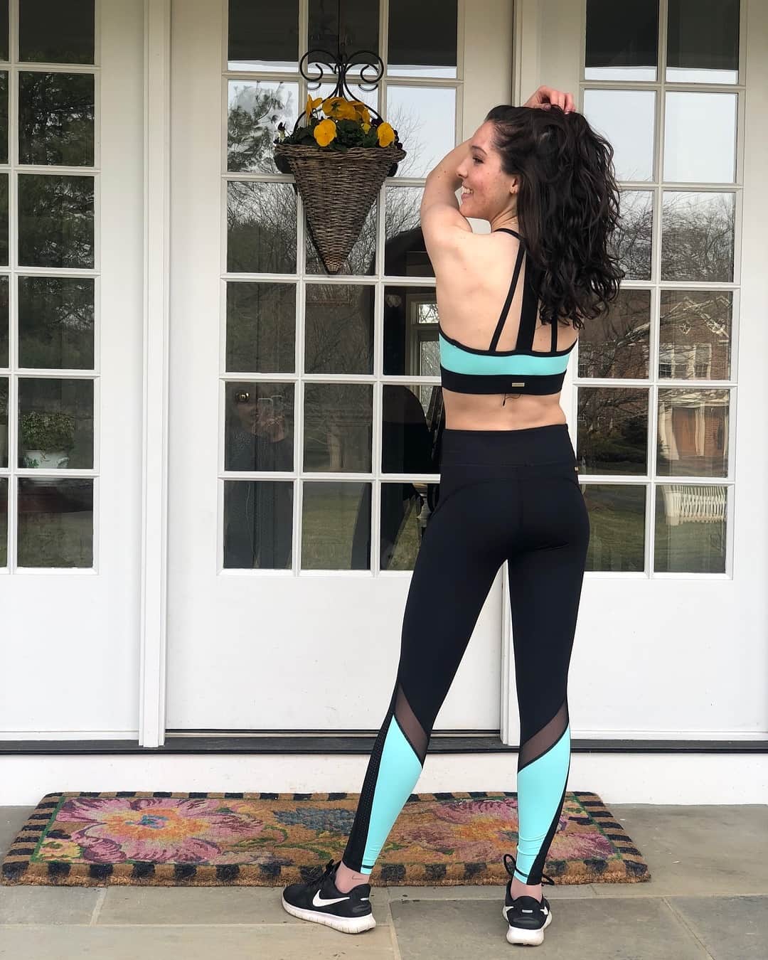 ロレイン・マクナマラさんのインスタグラム写真 - (ロレイン・マクナマラInstagram)「A special thank you to @alala for surprising me with this adorable new set from their Spring Collection!☺️ Whether it’s on the ice or in the gym, their apparel is the most comfortable for any workout💪👌(not to mention they are SO cute🙈) Happy Spring!🦋🌸💜」3月22日 4時54分 - lorrainekmac