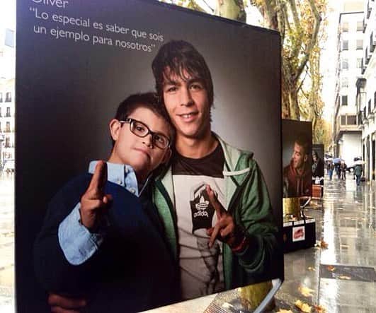 のインスタグラム：「Lo especial es saber que sois un ejemplo para nosotros! 💙#DiaMundialdelSindromedeDown #21Marzo」