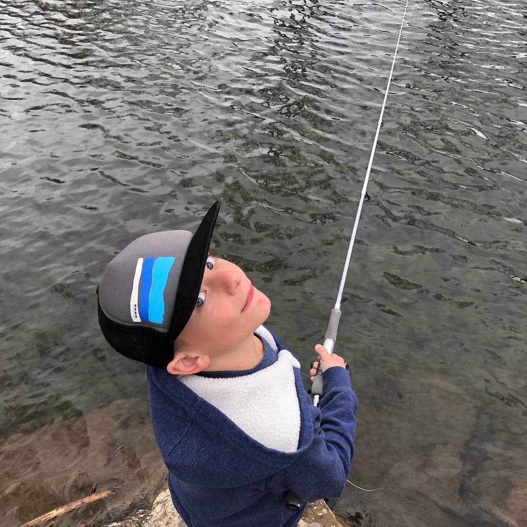 Brent Ehrlerさんのインスタグラム写真 - (Brent EhrlerInstagram)「“See dad, your drop shot rod works perfect for trout.” @daiwausa @gopro」3月22日 5時37分 - brentehrlerfishing