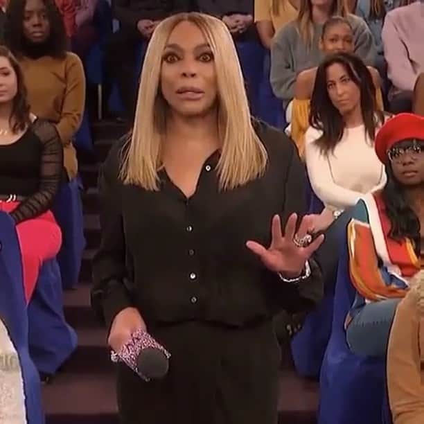 ファンクマスター・フレックスのインスタグラム：「People like Frankie Crocker, Tom Joyner and Wendy Williams are radio superstars that have changed the game! I know she can be aggressive/obnoxious! (Even Me and her have bumped heads) BUT I would never deny her the respect she has earned! Wendy’s success as a radio jock allowed Me,Ed Lover,Star,Angie,Cthagod and many other “URBAN” personalities to be taken seriously and to earn a living! Her TV career has made it that networks take radio personalities more serious! @wendyshow (Wendy) I commend u for sharing your struggle with addiction... I’m positive You and Kevin will come out on top like always! (Great content for your new book!)😎 You are a gem/jewel to this Radio/Tv thing! Thank u for your contribution to this “thankless” game! YOU HAVE PAVED THE WAY FOR MANY! Your brand remains RELEVANT/LEGENDARY!Crazy shit is when TMZ does the gossip celebrities praise them... Wendy does it and it gets a different response ! (I see through the bullshit) love u Wendy! You the best to ever do it! @Nessa thanks for keeping me informed on this subject! (I’m Kinda disappointed the way the urban sites been chiming in)」