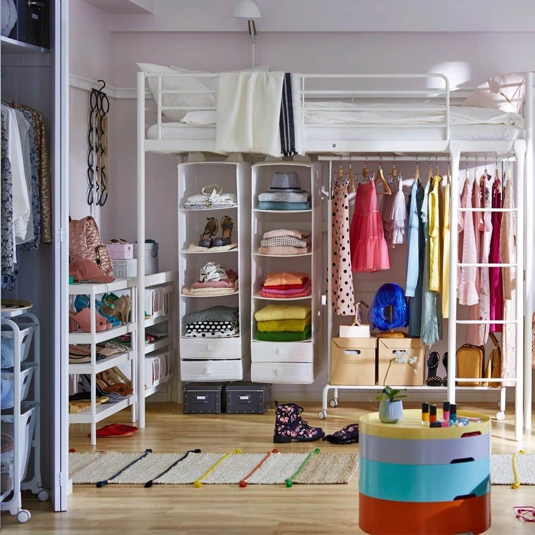 IKEA USAさんのインスタグラム写真 - (IKEA USAInstagram)「No space is too small to make a bold statement. Show your true creative colors and make decluttering fun.」3月22日 6時01分 - ikeausa