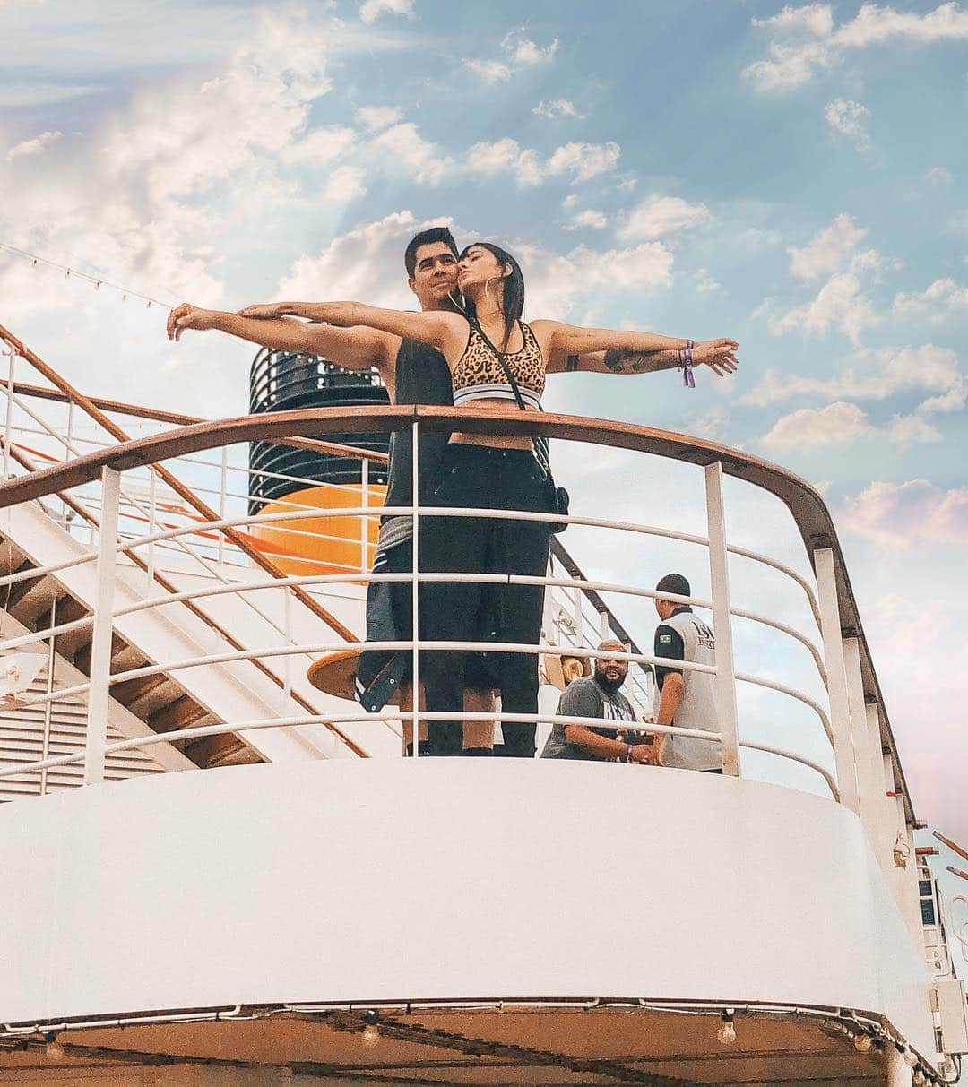 Gabriela Salesさんのインスタグラム写真 - (Gabriela SalesInstagram)「Tô achando que esse Titanic vai afundar... e é na movediça kkkkkk #VouDeixarJackAfundar #EVouJunta 😂 #chillimobcruise #comchilli」3月22日 6時49分 - ricademarre