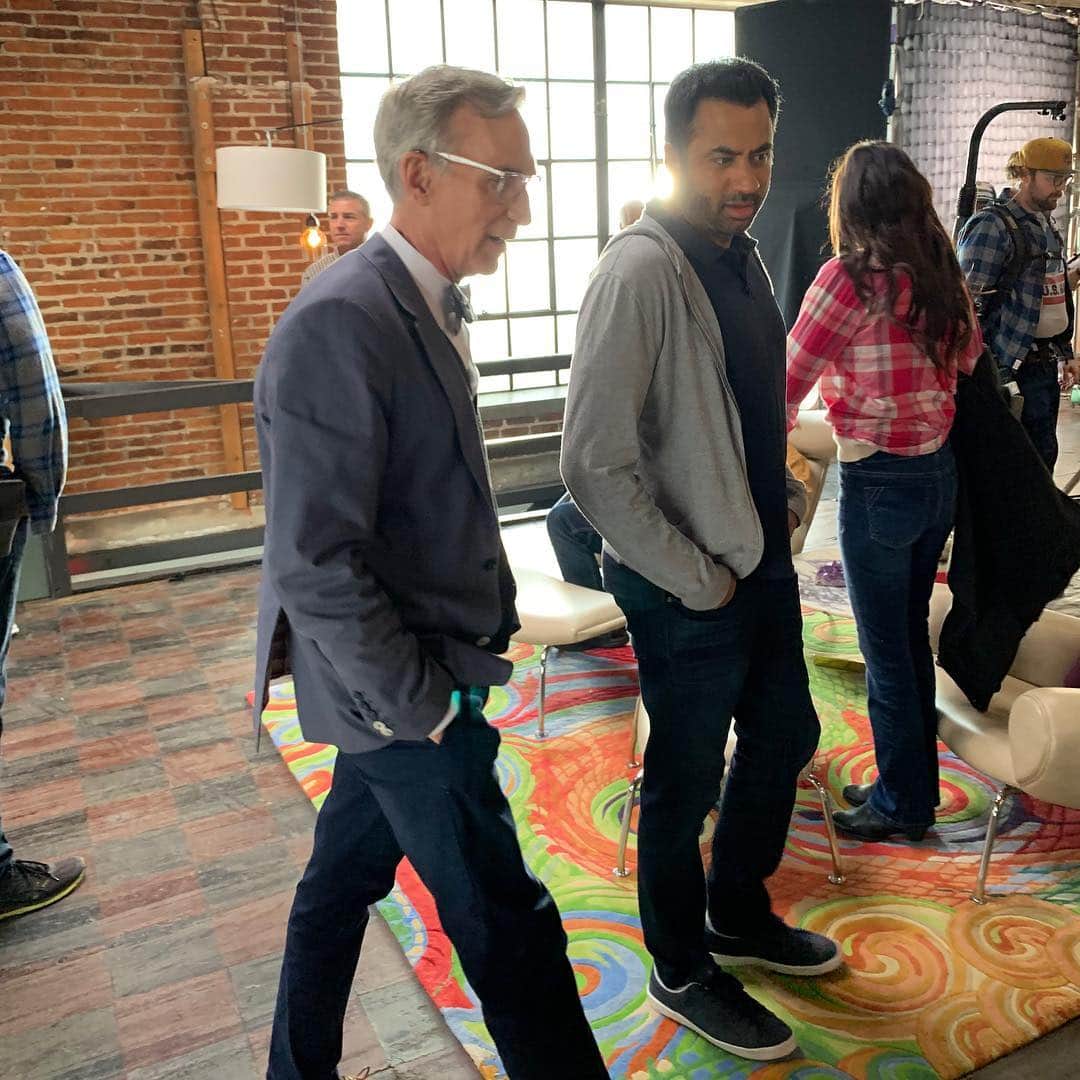 カル・ペンのインスタグラム：「Sometimes you need to kick it with @BillNye.」