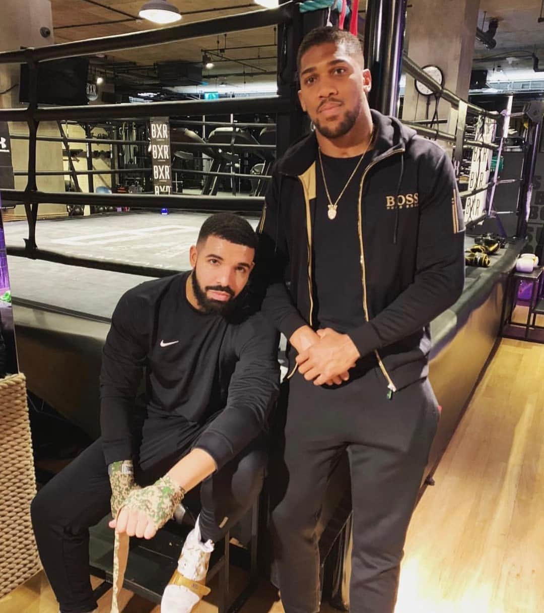 アンソニー・ジョシュアさんのインスタグラム写真 - (アンソニー・ジョシュアInstagram)「Bout to break the curse 🦉 #June1st」3月22日 6時56分 - anthonyjoshua