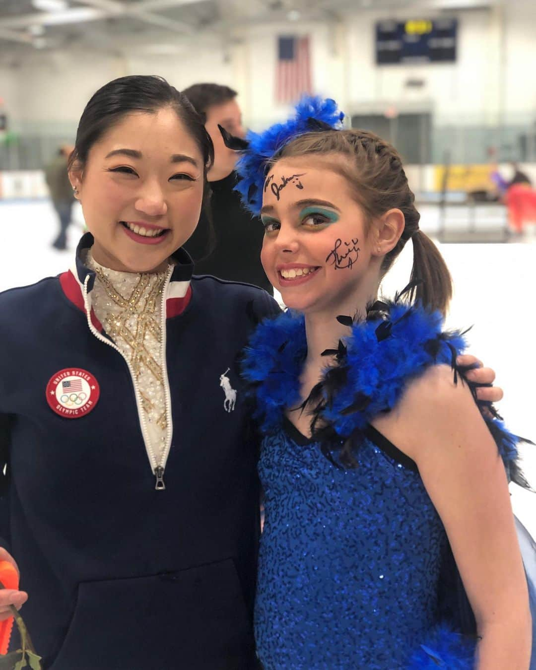 長洲未来さんのインスタグラム写真 - (長洲未来Instagram)「It’s not every day that you get to sign someone’s face. Guess I can check that off my bucket list. What should I add to my bucket list? #bucketlist」3月22日 7時30分 - mirainagasu