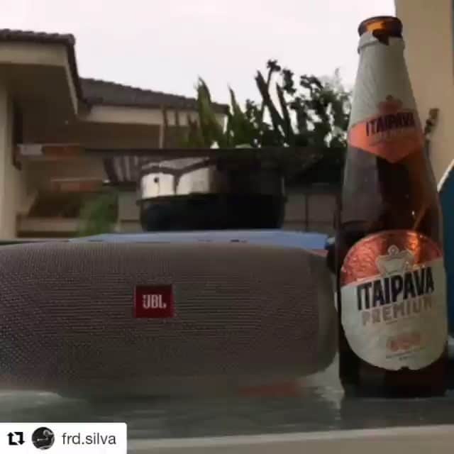 のインスタグラム：「Férias! 😀  #Repost @frd.silva ・・・ Lembrando q a itaipava e a jbl não me deram nada . #GrupoRaça pagode sem data, apenas pagode. #Ferias #SimplesAssim」
