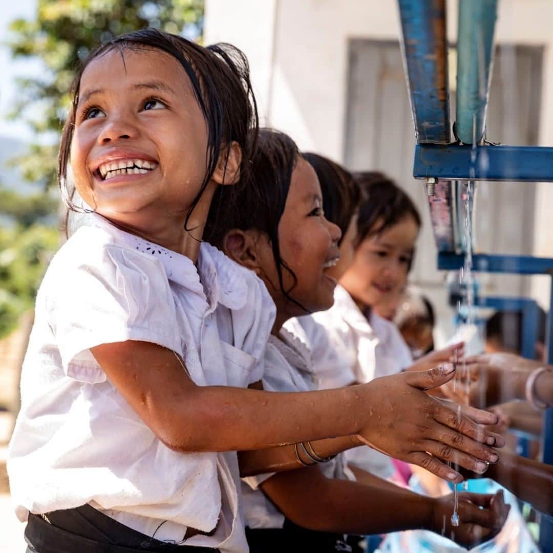 unicefさんのインスタグラム写真 - (unicefInstagram)「It’s World Water Day! #ForEveryChild, clean water. © UNICEF Laos/2018/Brown」3月22日 13時15分 - unicef