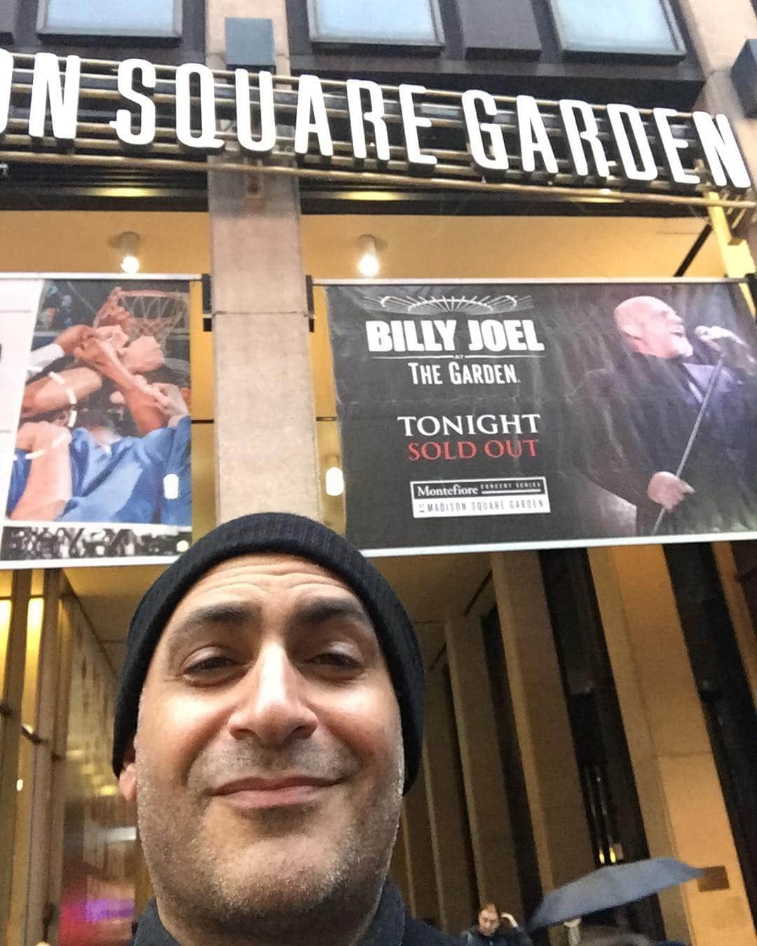 マイケル・ベンヤアーさんのインスタグラム写真 - (マイケル・ベンヤアーInstagram)「And of course, when in NYC gotta see Billy Joel at Madison Square Garden!!! @jessielauren」3月22日 7時53分 - michaelbenyaer