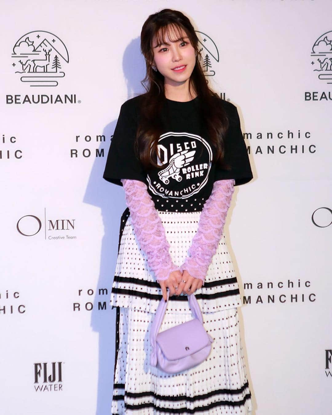 チョン・ヒョソンさんのインスタグラム写真 - (チョン・ヒョソンInstagram)「#SeoulFashionWeek #SFW #Romanchic #감사합니다 💕 유니크하고 로맨틱 했던 쇼 😍」3月22日 7時59分 - superstar_jhs