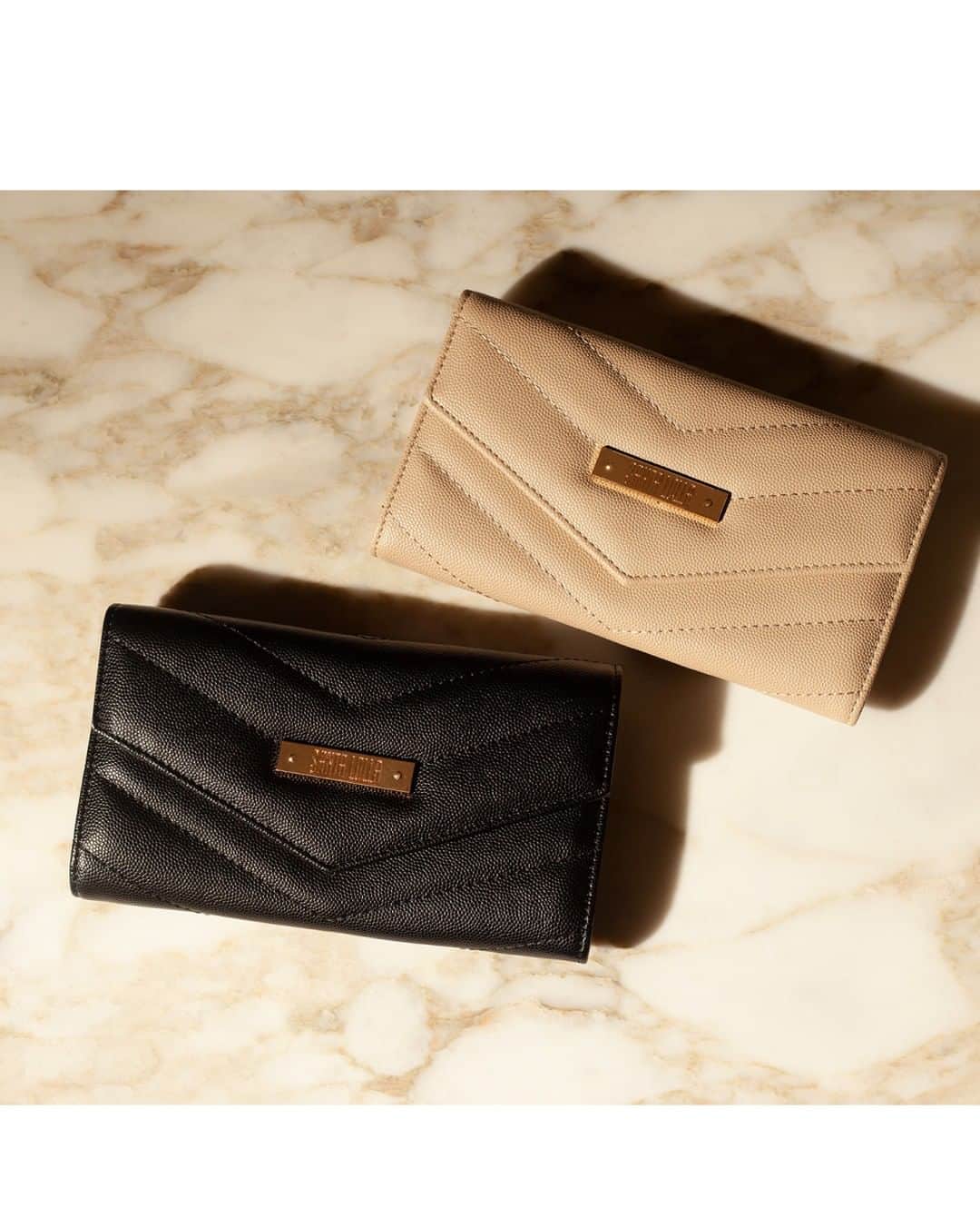 Santa Lollaさんのインスタグラム写真 - (Santa LollaInstagram)「A carteira que cabe tudo o que você precisa levar no dia a dia! [ R$99,90 cada ] #santalollainv19 #wallets #SLHandbags」3月22日 8時00分 - santa_lolla