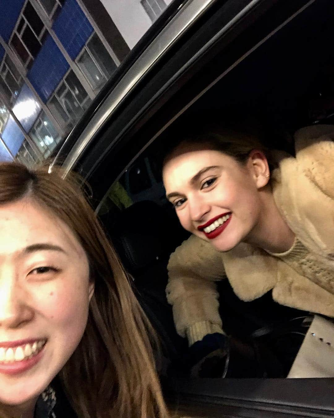 山田愛さんのインスタグラム写真 - (山田愛Instagram)「・ LILY thank you so much today.  I'm so so so happy❤️ @lilyjamesofficial ・ 世界で1番好きな女優リリーに会えた😭！！ 本当に本当に嬉しかったー🧡🧡 めっちゃ優しくてめっちゃ可愛かった😍‼︎ 神さまありがとーう🥺❤️ ・ 2019.3.21 🌴 #Lilyjames #AllAboutEve #AllAboutEveplay #london #noelcowardtheatre #uk #🇬🇧」3月22日 8時10分 - aiyamada_