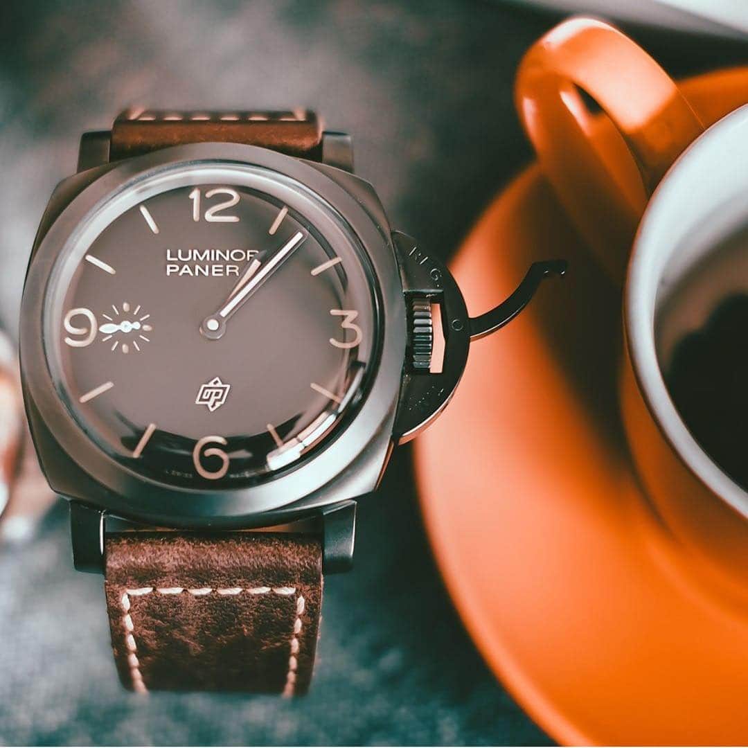 パネライのインスタグラム：「This is just a sleek piece of work in the form of the #Panerai #PAM617 DLC Titanium Logo 1950.  Love it? Pic by @figurashdquality」