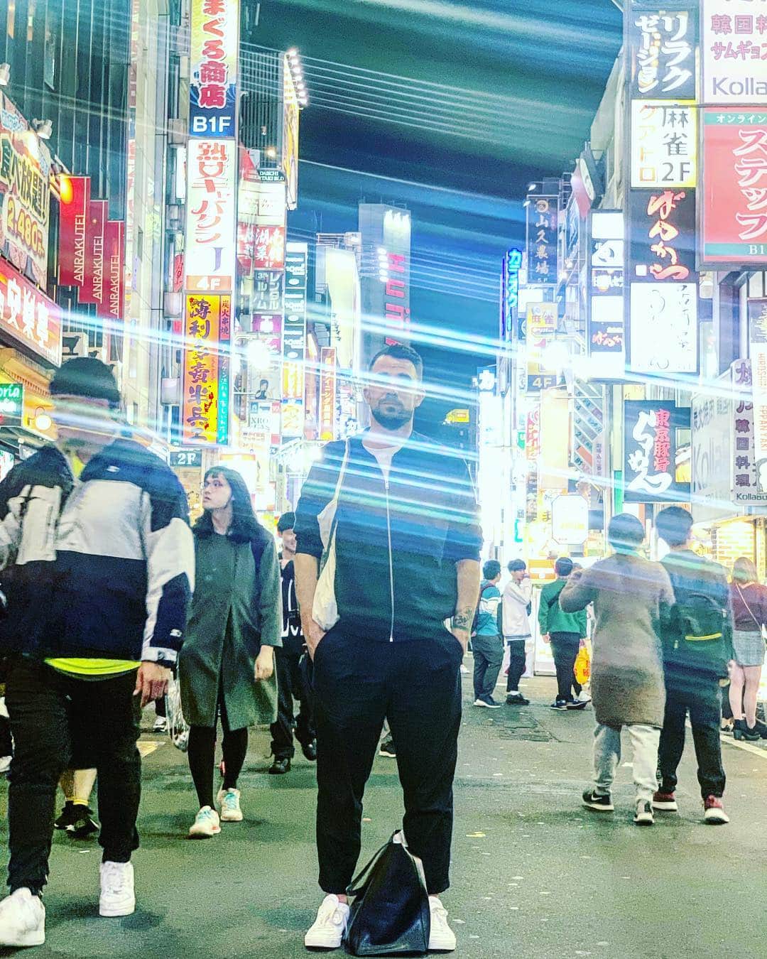 猪俣ユキのインスタグラム：「Night cruising #tokyo #shinjuku #nightout」