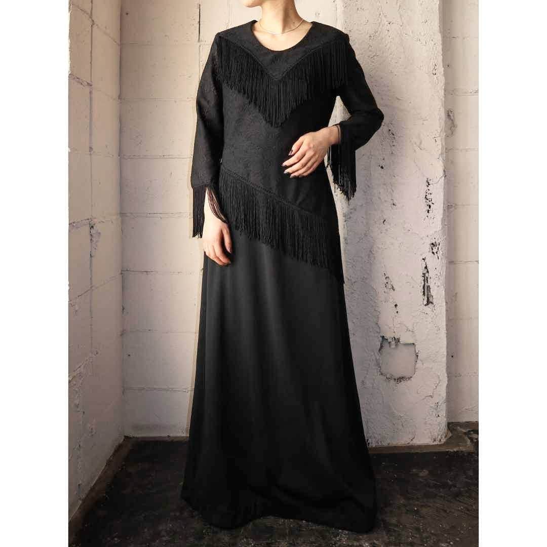 吉祥寺 古着屋 Orfeoのインスタグラム：「Vintage Fringe Dress  #Orfeo #Kichijoji #Tokyo #vintage #used #fashion #coodinate #outfits  掲載商品のお問い合わせはメールにて承っております。コメント、DMでのお問い合わせは受け付けておりませんのでご了承ください。」