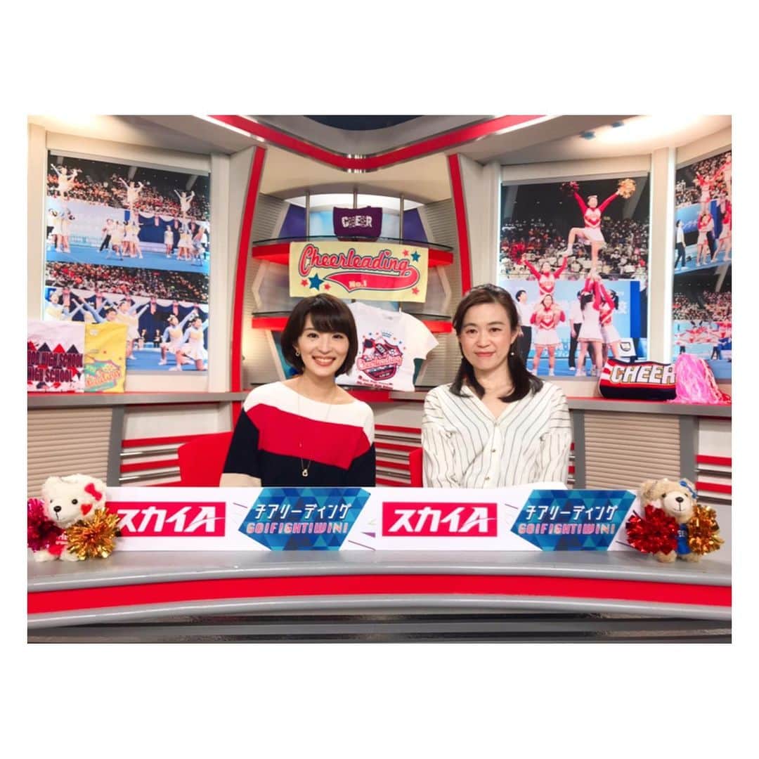 のインスタグラム：「中学選手権のOAを見て、改めて中学生チアリーダーの軽やかな演技に魅せられました🌟スタンツの美しさ、完成度の高さに驚くばかりです💃 . そして、第29回全日本高等学校選手権大会の放送がまもなくラスト！！今日から３日間お見逃しなく😊 ーーーーーーーーーーーーーーーーーーーーーーーーー 3/22(金) 19:00～23:00 Division1 予選  3/23(土) 19:00～21:30 Division1 準決勝  3/24(日) 19:00～20:30 Division1 決勝 ーーーーーーーーーーーーーーーーーーーーーーーーー #チア #チアリーディング #スカイa #番宣 #高校生 #チアリーダー #cheer #cheerleading #cheerleader」