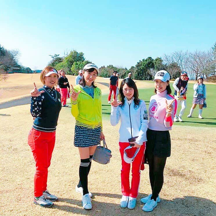 森木美和さんのインスタグラム写真 - (森木美和Instagram)「ハッピースイング⛳️﻿ ﻿ ゴルフコンペ☺️ ﻿ ﻿ #jgmオンコレ﻿ #那須愛理プロ﻿ #竹村真琴プロ ﻿ @makototakemura_golf ﻿ #米澤有プロ ﻿ @yu.u.yonezawa ﻿ ﻿ ウェアは @pearlygates_official ﻿ ﻿ ありがとうございました☺️﻿ これからもよろしくお願いします✨🌸 ﻿ ﻿ ﻿ 今日から #ジャパンゴルフフェア2019 ﻿﻿ #ジャパンゴルフフェア 行きたいな☺️﻿ #golf#ゴルフ#ゴルフ女子#ゴルフ男子#golfstagrum#golfgirl#ゴルフコーデ#ゴルフ好き#enjoygolf#ゴルフウェア#pearlygates ﻿ #とちぎテレビ#とちテレ#ハッピースイング#ゴルフ番組#jgmオンコレ#インスタゴルフ #人気」3月22日 10時51分 - miwamoriki