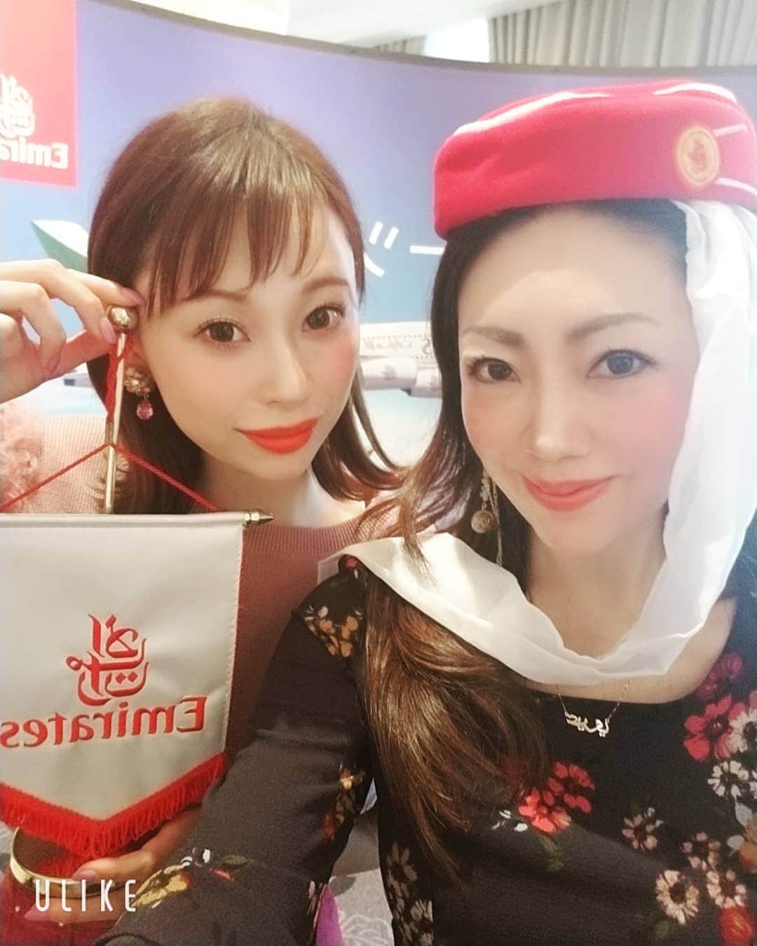 今堀恵理さんのインスタグラム写真 - (今堀恵理Instagram)「【関西国際空港 presents ドバイの魅力を発見 大人女子のためのティーパーティー at セントレジス大阪】のパーティーにて  ドバイ女子旅アンバサダー代表としてカレンちゃんとゲスト出演してトークショーしました  The St. Regis OSAKAの豪華な会場が素敵の女性で1席も空きが無く満席で！更に華やかになってましたよ  前でドバイ女子旅で実際に体験した話、ドバイの素晴らしさ魅力を語りました  話なからも、すぐにでもドバイにまた行きたくなります  エミレーツ航空A380、砂漠のホテル、ドバイモール、JBR、バージュアルアラブ、スーク、順番に楽しいドバイが甦りました  @dubai_joshitabi　安全でクリーンで楽しいドバイをもっとみんなに知ってもらいたいな。もっと身近なドバイになって欲しいです。  セントレジスの素敵な会場もスワイプして見て下さいね  #ドバイ女子旅アンバサダー　#エミレーツ航空　#dubai #visitdubai #iaceトラベル #旅インスタ　#traveler #関西空港　#emirates #セントレジス大阪　#女子旅　#ドバイ旅行」3月22日 11時31分 - eriimahori