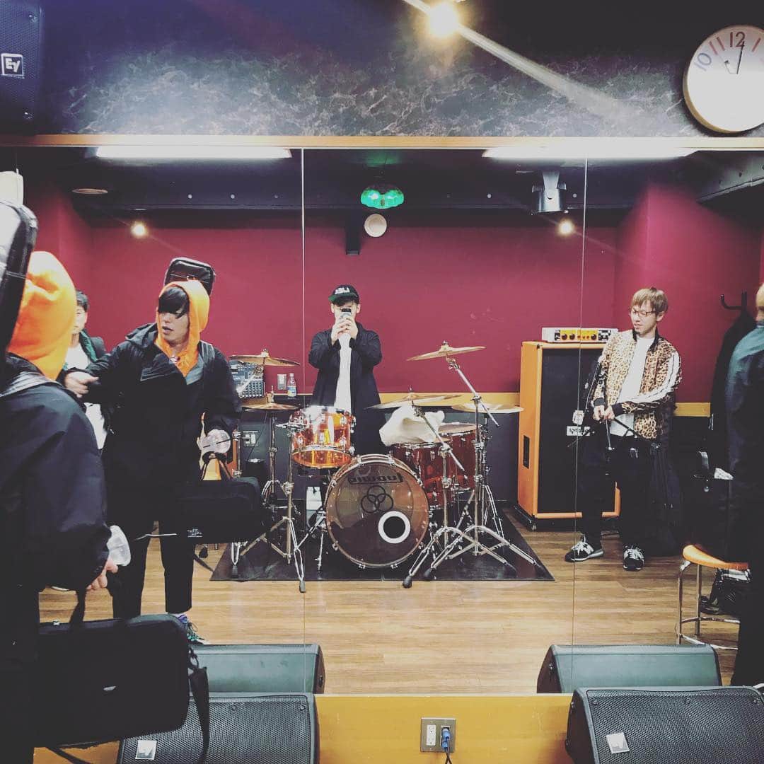 石川龍のインスタグラム：「5人で。 #ザチャレンジ #ザチャレ」
