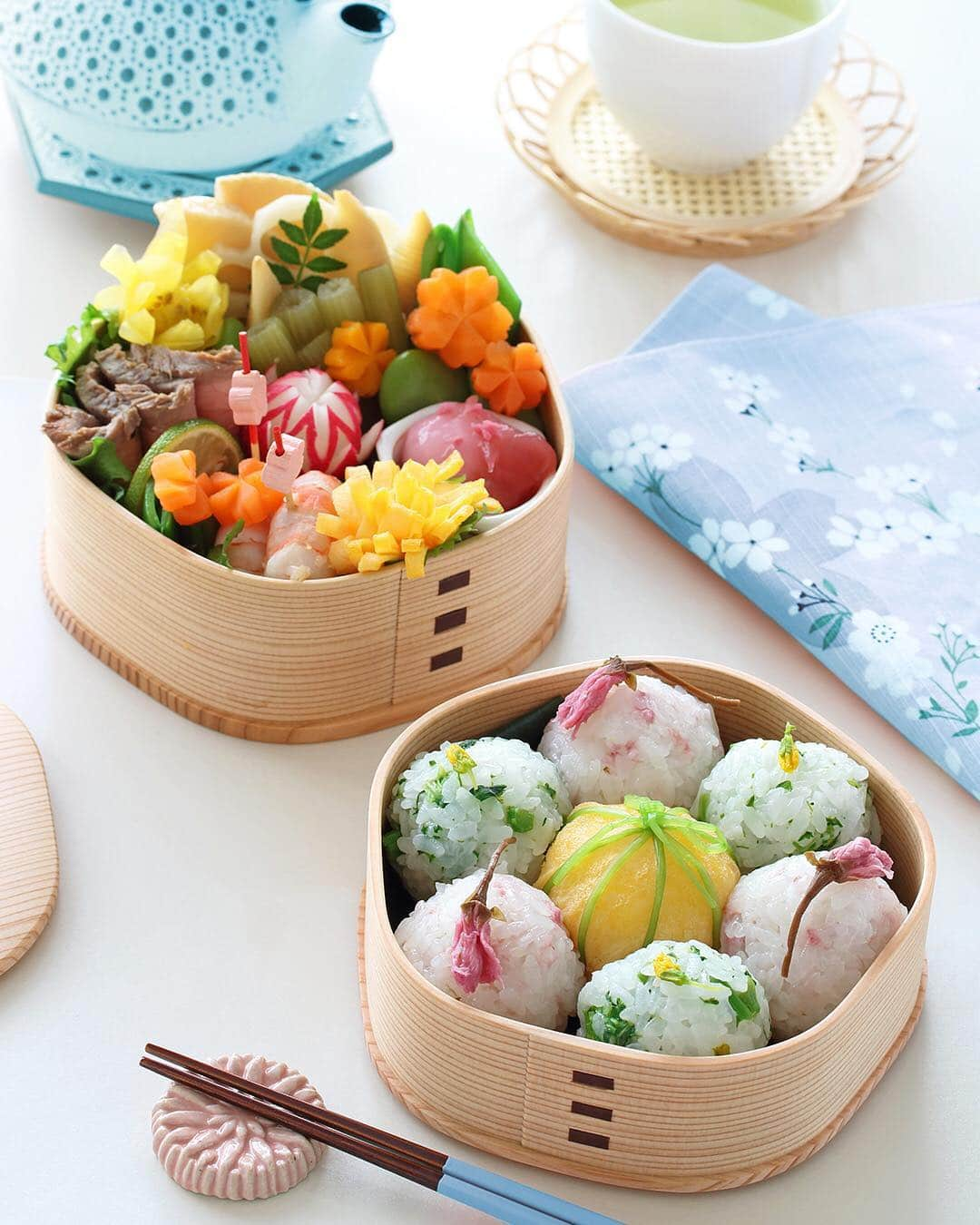 All Nippon Airwaysさんのインスタグラム写真 - (All Nippon AirwaysInstagram)「#CherryBlossom season is almost here! Up your #hanami game with a picnic beneath the trees. How many things in this blossom-themed #bentobox can you name? 🌸」3月22日 22時24分 - allnipponairways