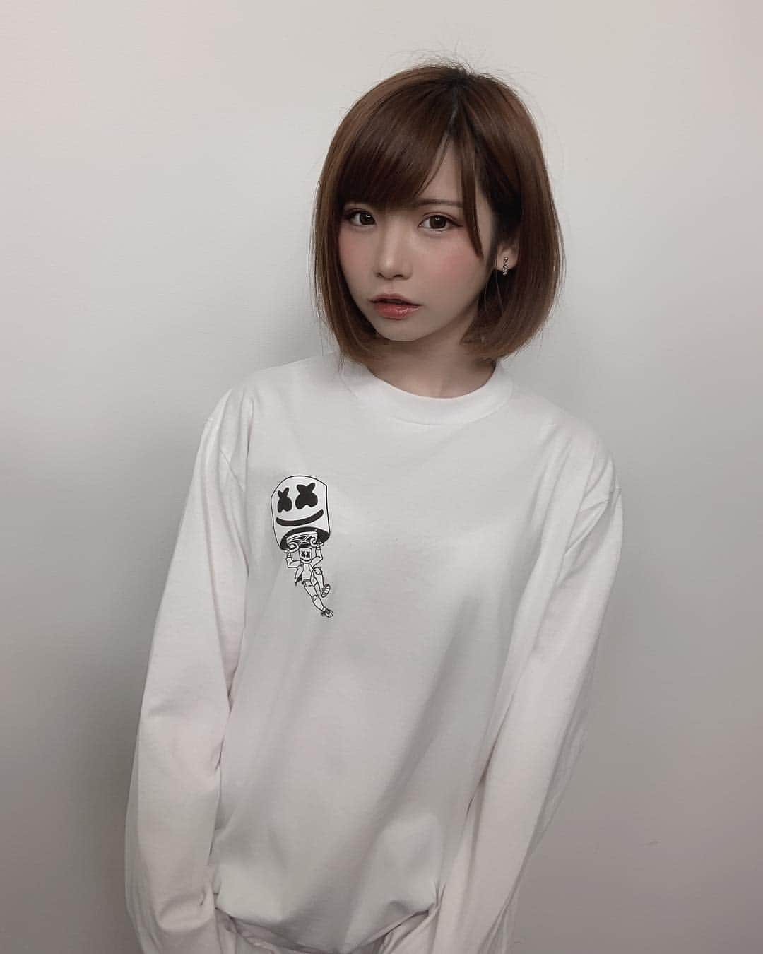 のインスタグラム：「マシュメロのフォートナイトTシャツ✨ #marshmello #fortnite」