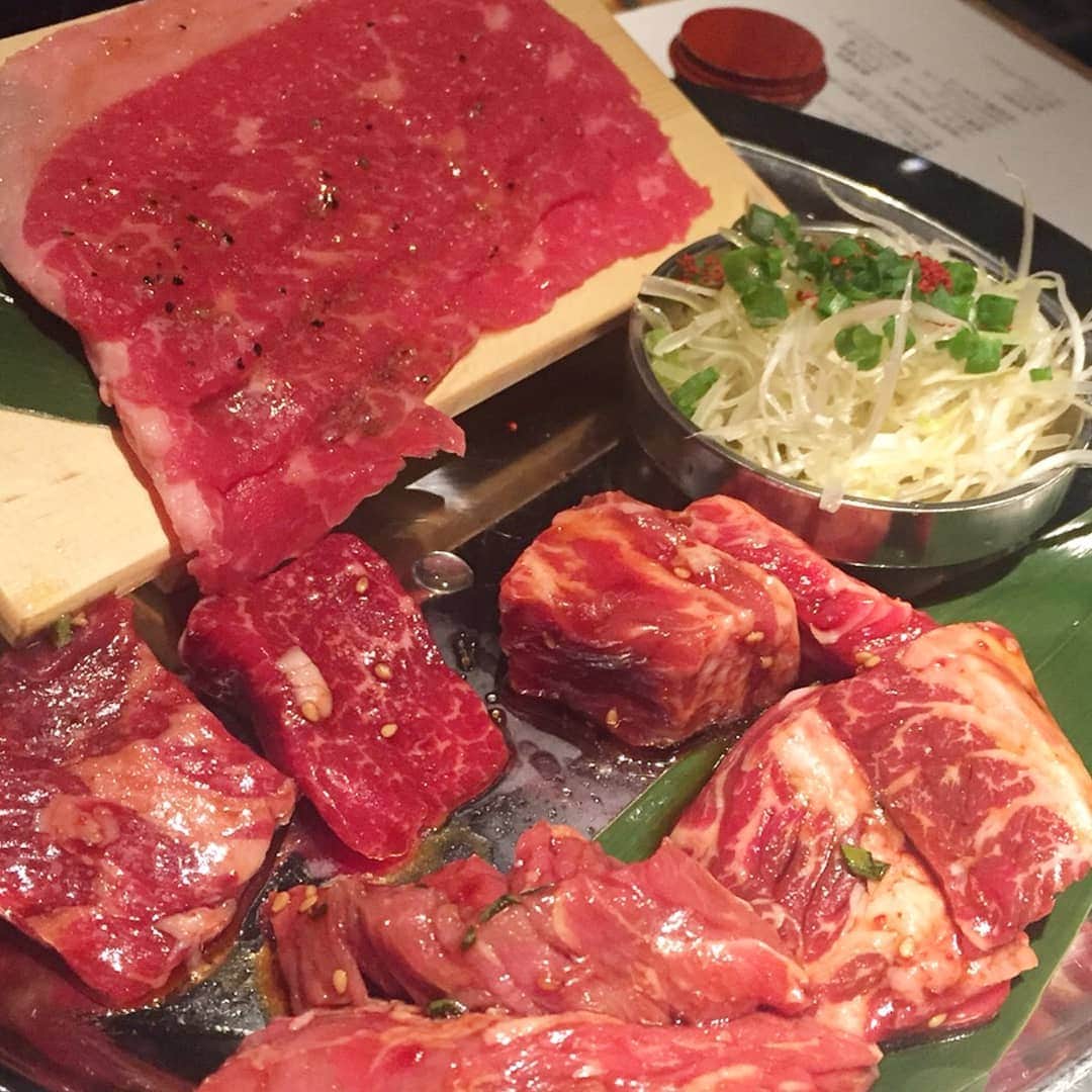 長江愛美さんのインスタグラム写真 - (長江愛美Instagram)「肉を💓いただきます💓🙏✨ きゃほーー！！💓 昔は肉になんの興味もなかったのに😂 #肉#なんだかんだ#肉なのよ」3月22日 21時02分 - manamin.512
