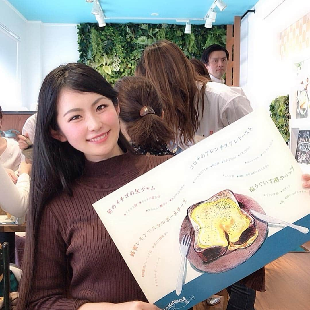 常深史織さんのインスタグラム写真 - (常深史織Instagram)「自由が丘にて、三菱ブレッドオーブン🍞の先行体験会にご招待いただきました✨  食パンをトースターで焼くと、水分が飛んじゃってパサパサしがちなのですが、、、 三菱ブレッドオーブンで焼くと もちもちですごく美味しい😳💓 パンがより一層好きになりました😍  4月25日(木)に発売されますよ✨ そして、3月20日(水)から予約販売開始です👍 Amazonにて「三菱ブレッドオーブン」と検索っ👏  今回、美味しいフレンチトーストを作って頂いた 京都にある老舗マドラグさんとのコラボ情報✨ 実施期間：2019年4月27日(土)〜5月6日(月)  京都マドラグでおいしいフレンチトースト食べに行こ～🥺🍞 #三菱ブレッドオーブン #PR #自由が丘 #東京 #三菱電機 #三菱電機製 #パン #🍞 #toffy」3月22日 21時06分 - sioripopn