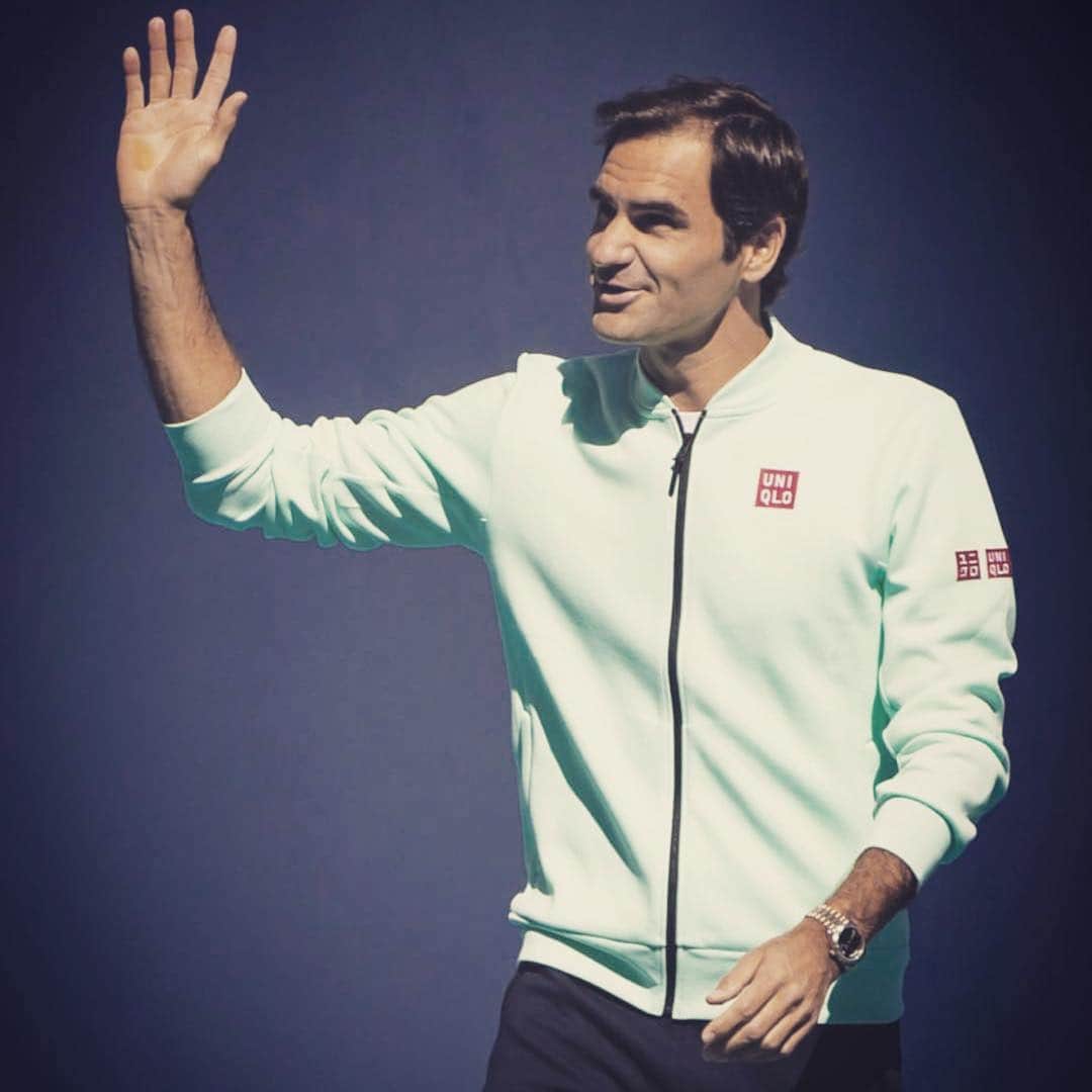 ATP World Tourさんのインスタグラム写真 - (ATP World TourInstagram)「🙋‍♀️ who can’t wait to see @rogerfederer in action at the @miamiopen? 🌴 . . #ATP #Fridayfeeling #Masters1000 #MiamiOpen #Federer #Tennis」3月22日 21時19分 - atptour