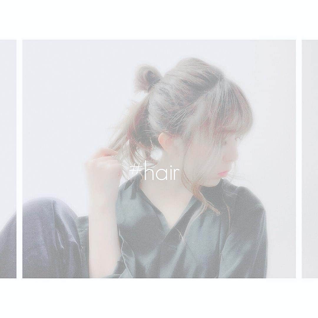 井上麗夢のインスタグラム：「#hair #ヘアアレンジ #セルフヘアアレンジ #お団子ヘア #お団子アレンジ #セミロング . お団子は高さでイメージ全然違う🤔」