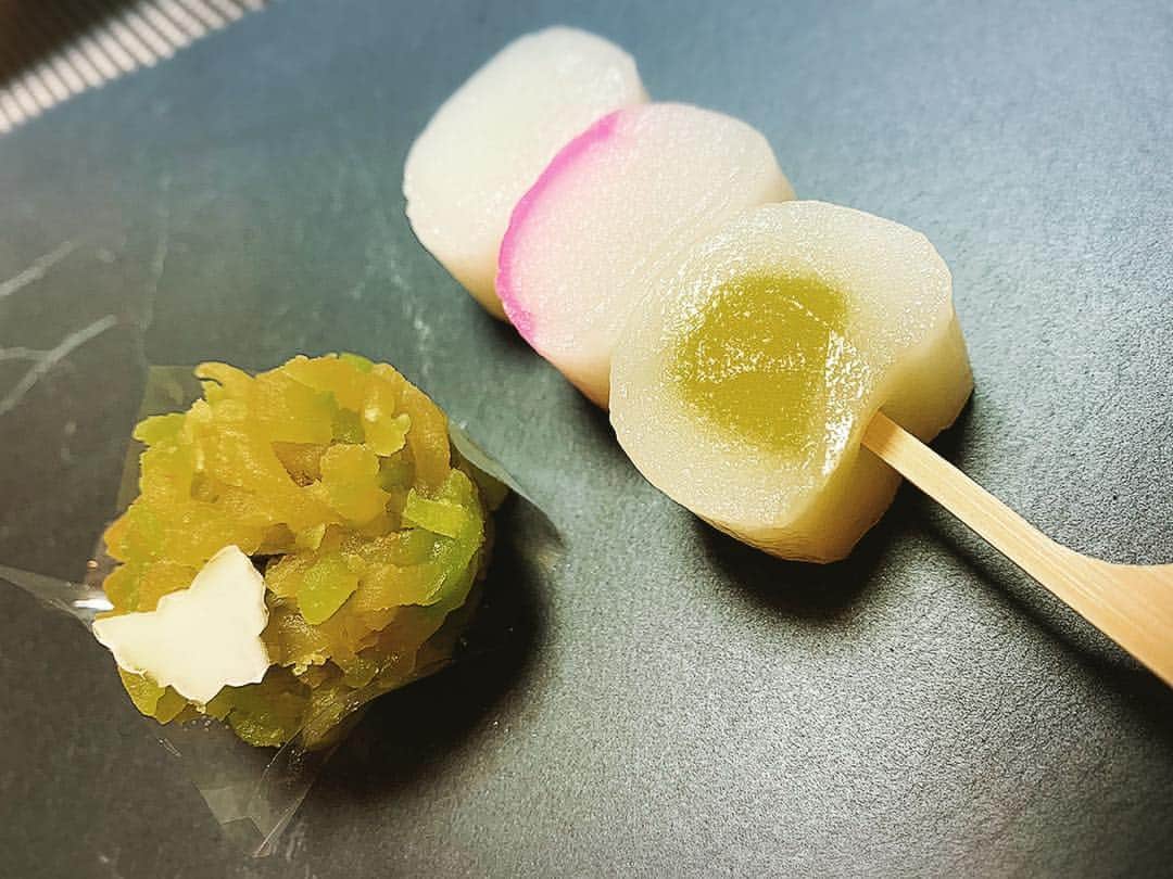 佐井祐里奈さんのインスタグラム写真 - (佐井祐里奈Instagram)「有名な『もち源』さんの和菓子🥰 春らしい💚🦋 胡蝶 220円 もちもち食感の💗  やよい団子 170円  その他 しらたま 190円 さくら餅 190円 . . . どれも美味しい〜🥰和菓子もやっぱり良いなぁ〜😋 お赤飯が美味しいらしいので次はお赤飯食べたいっ💕 . . . #もち源 #久屋大通グルメ #和菓子 #nagoya #yunnaログ」3月22日 21時34分 - yunna_s31