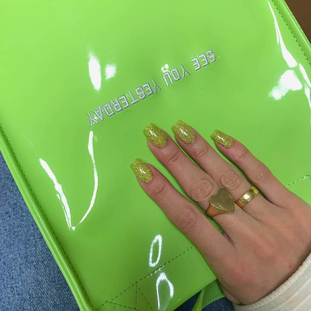 UlalaGirlのインスタグラム：「Thank you💚  #ulalasnail  @homeharajuku @misamisa0317」