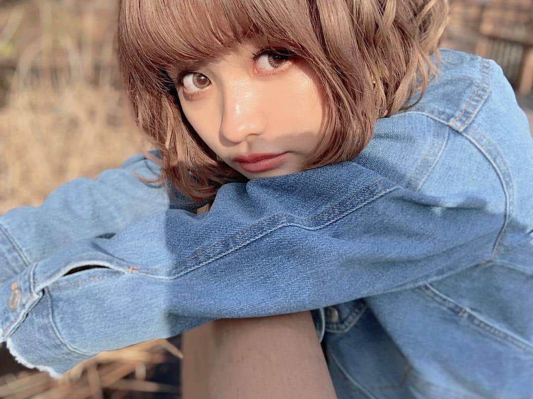 徳本夏恵（なちょす）さんのインスタグラム写真 - (徳本夏恵（なちょす）Instagram)「春はいつも別れの季節のような気がする。﻿ やけどなんやろう悲しい別れとかじゃなくて、あったかい別れ。🌸﻿ ﻿ あっとゆう間にすぎてくからこそ、大切にしなくちゃなぁ。﻿ って何度も思うのに、﻿ ぼーっと過ごしてしまって、気づいたころにはもう一年なんてあっとゆうまで。﻿ 一日一日を大切にするって簡単なようで簡単じゃない。﻿ やけどそんななんともない一年もいい思い出だなぁなんて思いながら、年をとっていきたいね。﻿ ﻿ ﻿ ﻿ ﻿ #春#吉祥寺#桜#🌸#東京#花見むっちゃしたい」3月22日 22時02分 - nachos_kimono