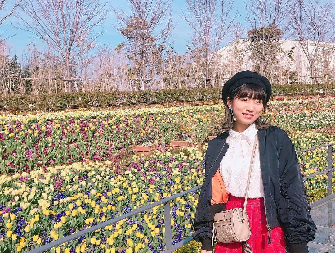 坂本遥奈さんのインスタグラム写真 - (坂本遥奈Instagram)「#ここはどこでしょう 正解はラグーナテンボスのフラワーラグーンでした🌷 今、チューリップまつりをやってるからこの前のお休みにお姉ちゃんと行ってきたよ🌷 綺麗なお花がいっぱいあってたくさんお写真とっちゃった★ 明日ラグーナミュージックフェスにきてくれるみんなはおんなじ場所で写真撮ってきて〜✨ #愛知県#蒲郡 #ラグーナテンボス #フラワーラグーン #インスタ映え #花 #flower#ハルの旅🐾」3月22日 22時17分 - haruna_sakamoto_official