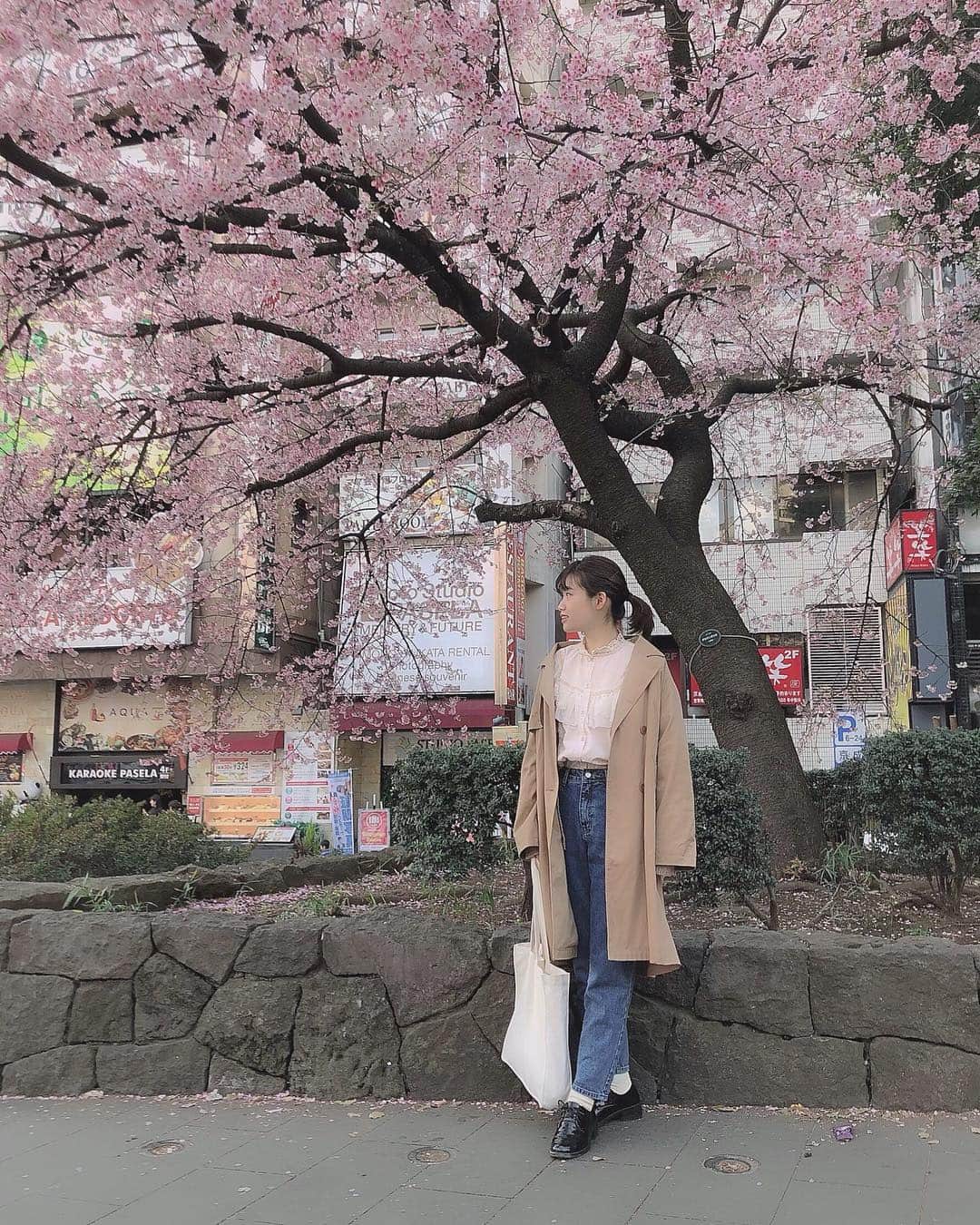 柏山奈々美さんのインスタグラム写真 - (柏山奈々美Instagram)「早く満開にならないかなぁ。。 #桜 #sakura  #お花見」3月22日 22時18分 - nanamikashiyama