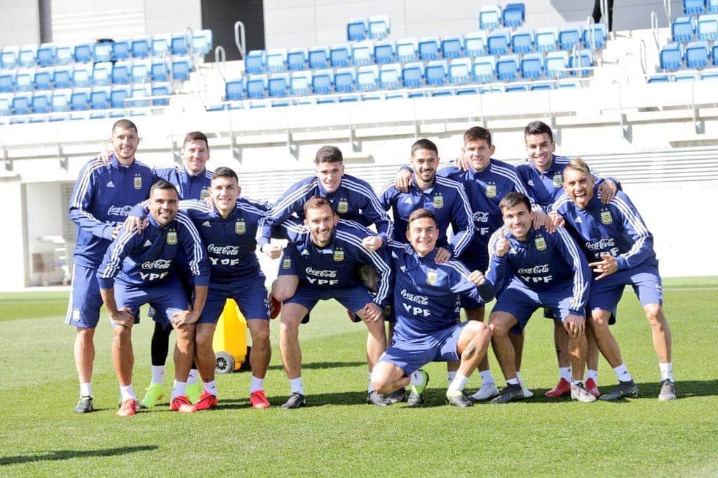 マヌエル・ランシニのインスタグラム：「Vamos argentina 💪🏼🙏🏼👏🏼🇦🇷」